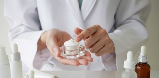 ¿Dermatológico o cosmético? La diferencia que casi nadie explica cuando compras skincare ¿Dermatológico o cosmético? La diferencia que casi nadie explica cuando compras skincare