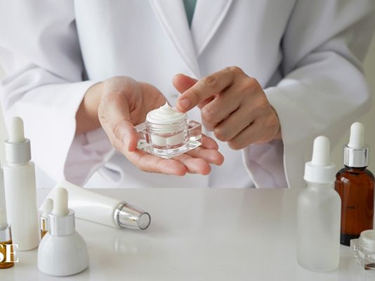 ¿Dermatológico o cosmético? La diferencia que casi nadie explica cuando compras skincare ¿Dermatológico o cosmético? La diferencia que casi nadie explica cuando compras skincare